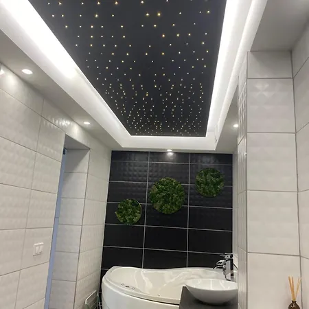 Karos Night Sky Apartament *